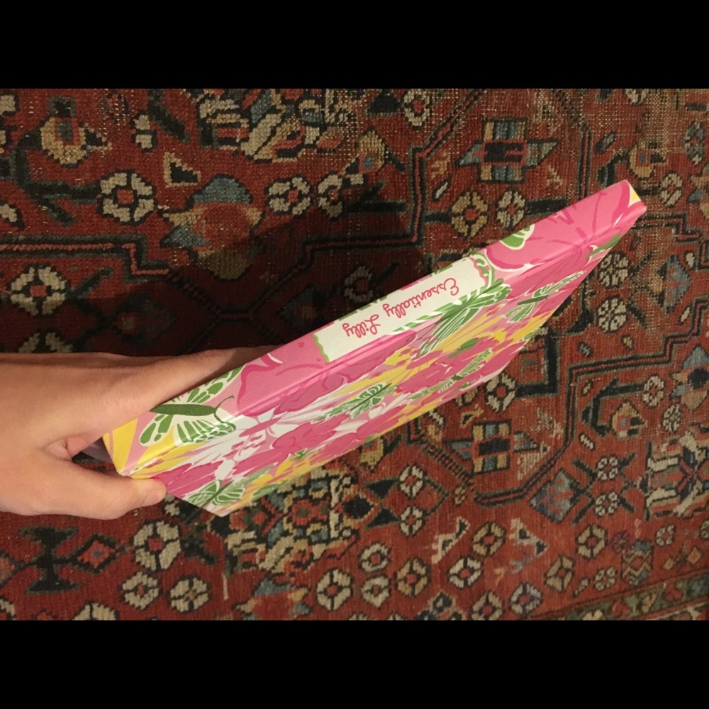 Lilly pulitzer coffee table book